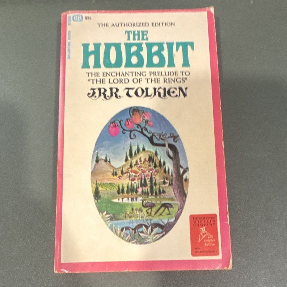 Vintage 1967 The Hobbit JRR Tolkien Ballantine Paperback 9th Revised Edition 95c